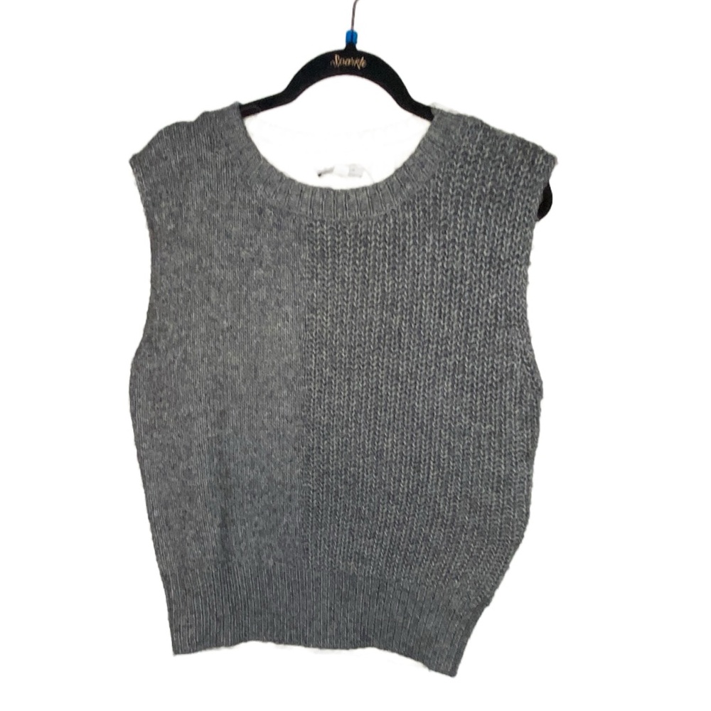 TOP SHOP COLOR BLOCK SWEATER VEST IN GRAY NWT❣️ - Picture 1 of 5